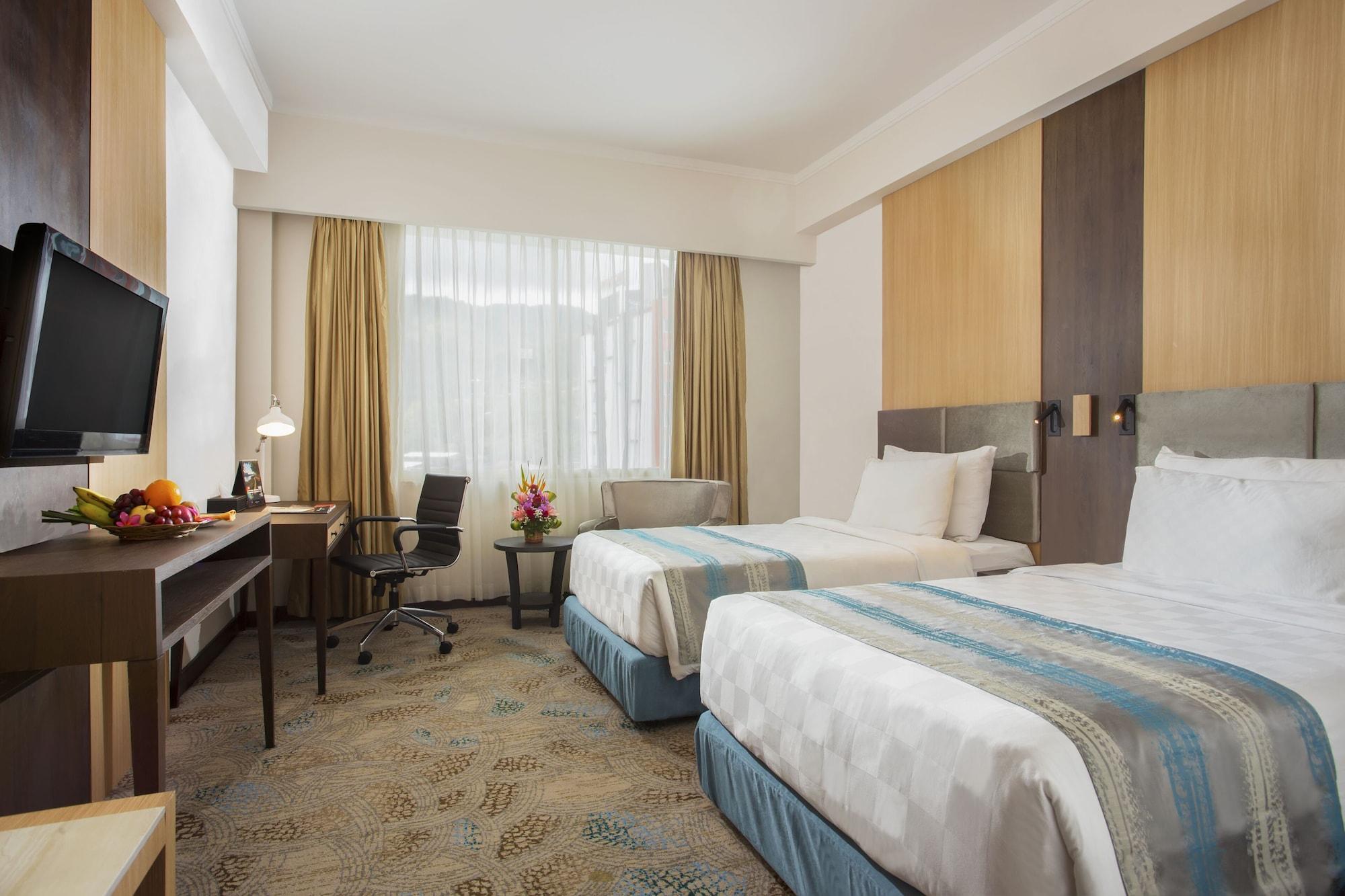 Swiss-Belhotel Papua Jayapura Exterior foto