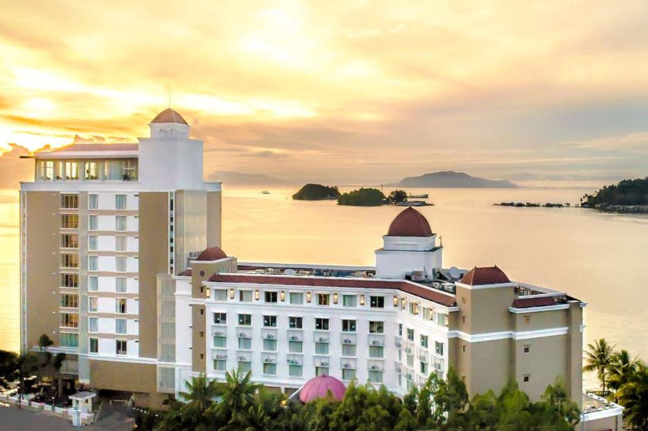 Swiss-Belhotel Papua Jayapura Exterior foto